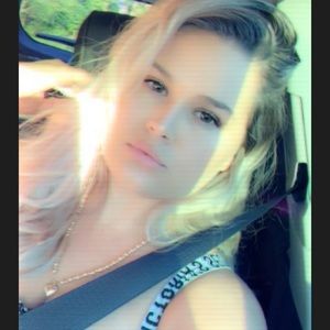 Meet your Posher, Lorraine